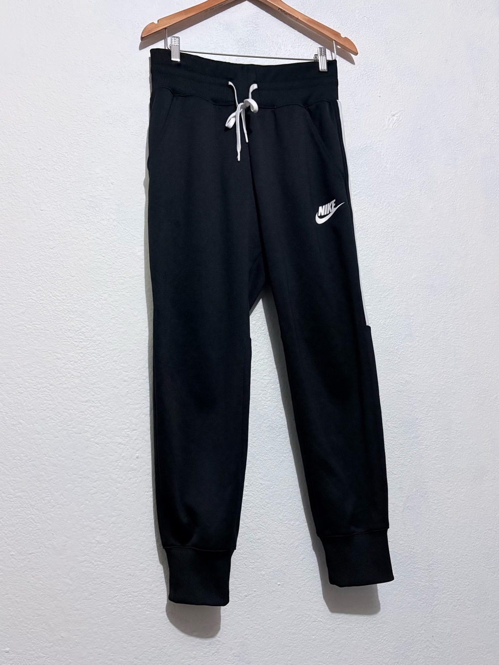 Nike Polyknit Cuff Joggers Womens M Black White AR4403 Holiday 2018